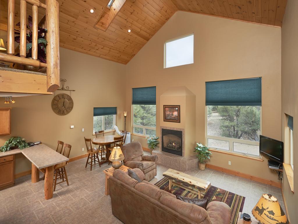 Blue Coyote Ranch * Salida